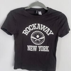 Black & white graphic tee, Divided H&M, baby tee, size medium